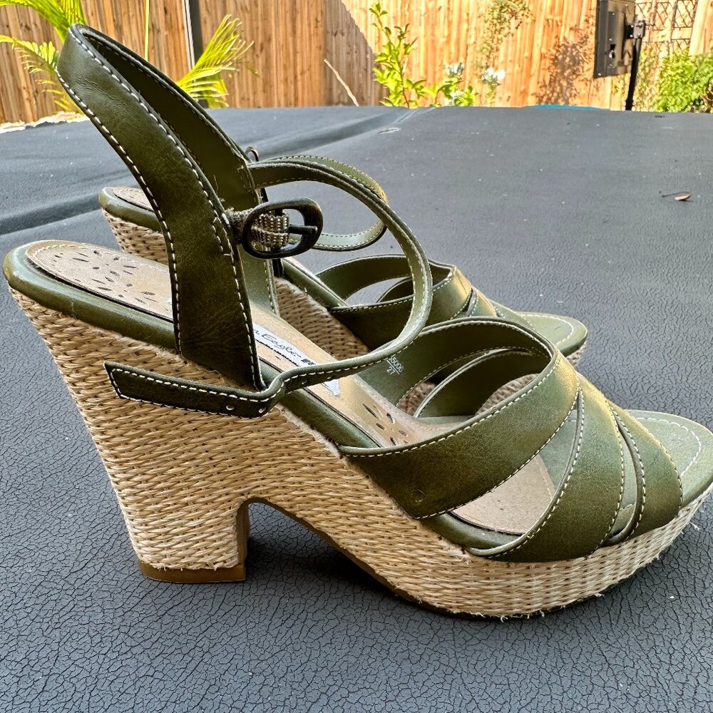Vintage American Eagle Wedge, Olive Green, 4" Heels, Size 7.5